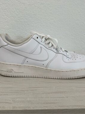 Nike Mens 12.5 Air Force 1 07 CW2288-111 Used excellent condition No Box White
